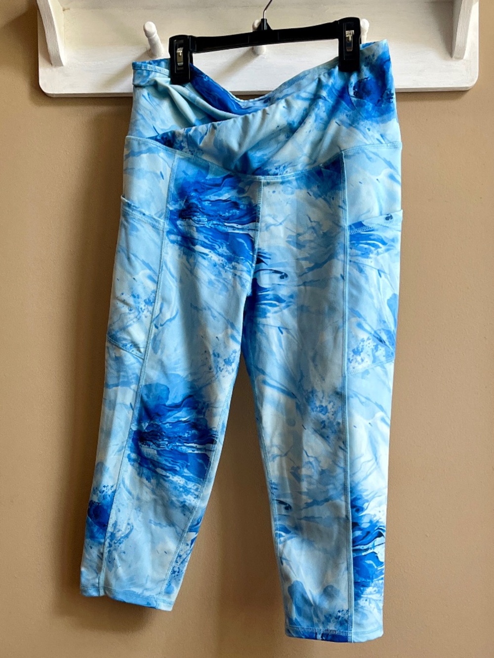 Earth Yoga Blue Abstract Tie Dye Capri Leggings Size L